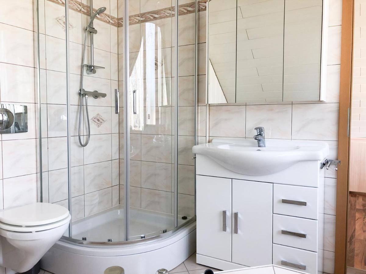 Ferienhaus Direkt An Der Spree Mit Whirlpool Und Sauna Berlin Exterior foto